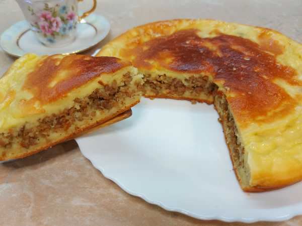 Пирог из лаваша с курицей на сковороде