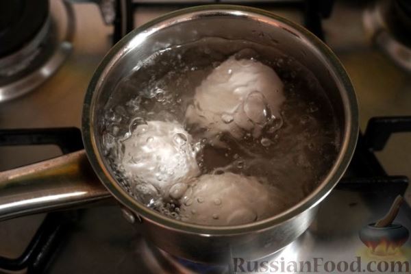 Перец, фаршированный сыром и яйцами