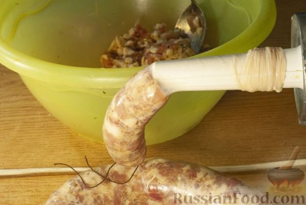 Домашняя колбаса из рубленого мяса и сала