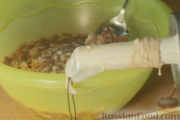 Домашняя колбаса из рубленого мяса и сала