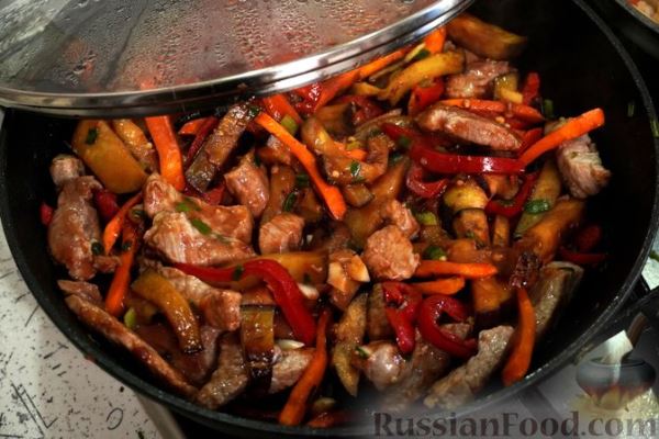 Фунчоза с мясом и баклажанами